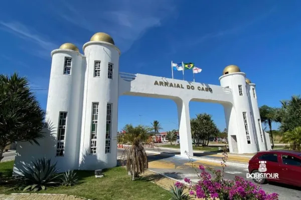 Arraial do Cabo + Búzios com Temporada de Baleias 2025