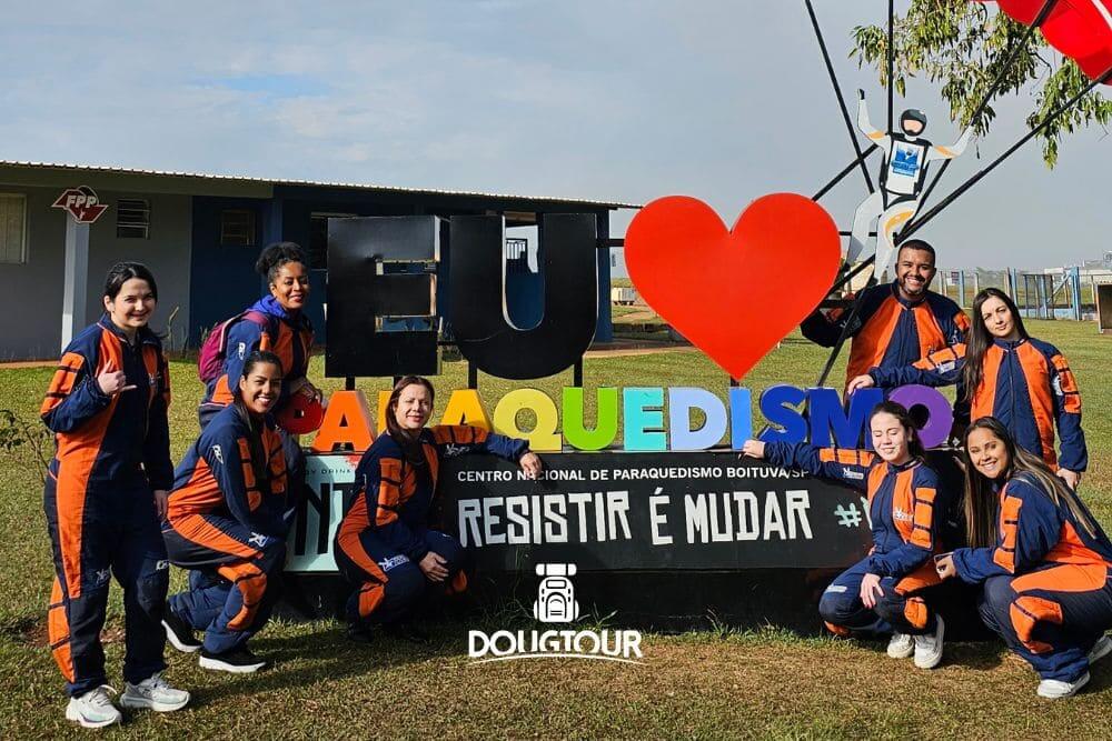 Salto de Paraquedas com DougTour 5ª Ed