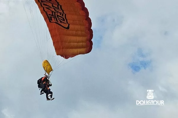 Salto de Paraquedas com DougTour 5ª Ed
